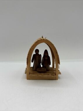 Hallmark Keepsake Ornament 1985 Vintage Miniature Crèche 1st In Miniature Crèche
